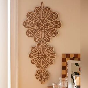 Urban Outfitters Floral Hanging Wall Art 🌸